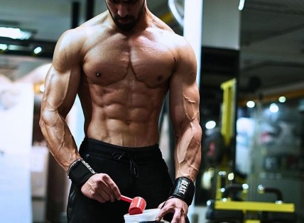 ĂN TẾT LÀM SAO ĐỂ TĂNG CƠ?