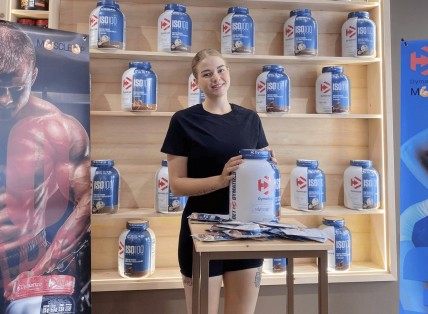 Hóa đơn VAT giúp kiểm tra nguồn gốc ISO100 như thế nào? Người mua whey nên biết