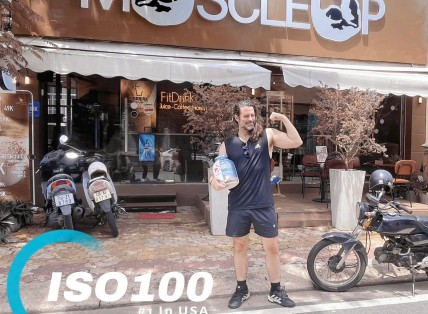 ISO100 nhập khẩu Việt Nam: MuscleUP giữ vai trò gì và cách kiểm tra nguồn gốc sản phẩm?
