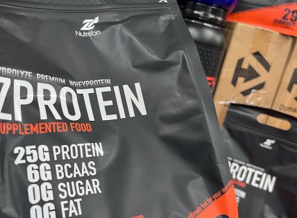 Tem Phụ Whey Protein Ghi Gì? 10 Thông Tin Phải Kiểm Tra Trên Bao Bì